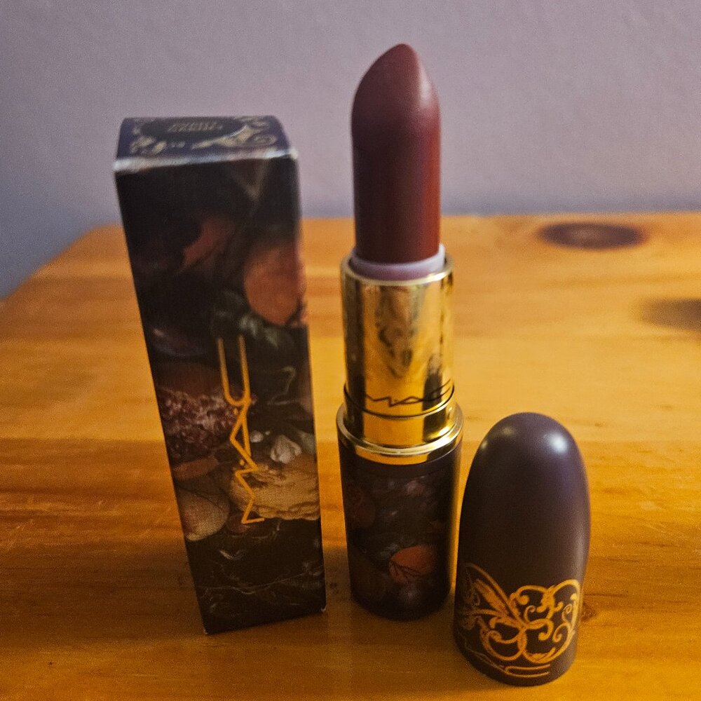 MAC Avant Garnet Matte Lipstick